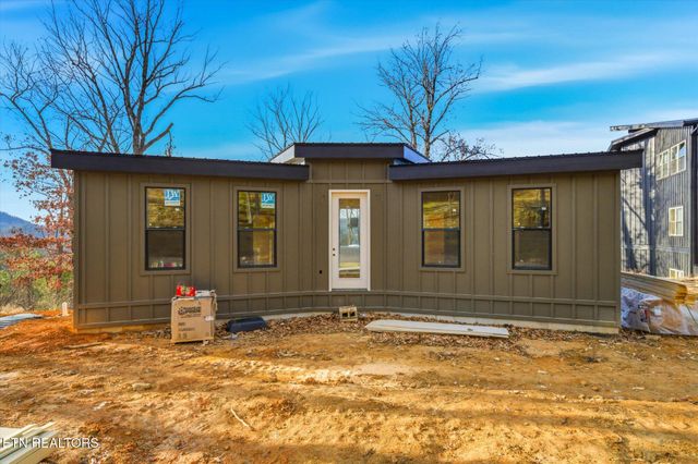 2305 Village Circle, Sevierville, TN 37876