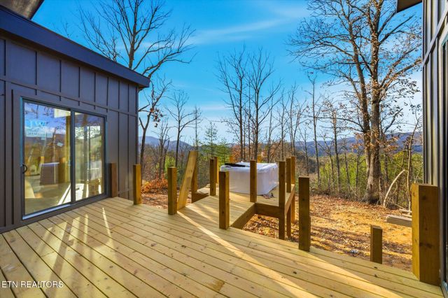 2305 Village Circle, Sevierville, TN 37876