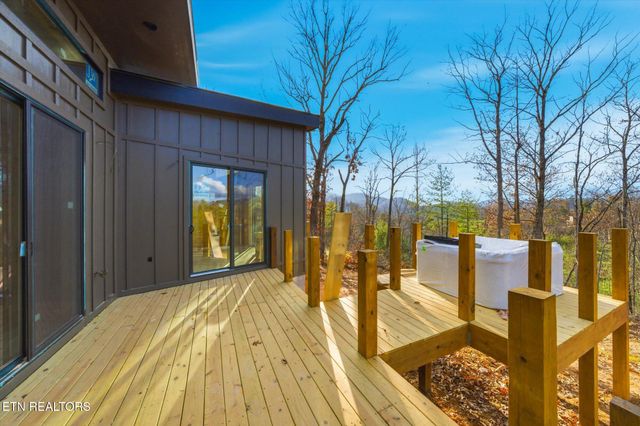 2305 Village Circle, Sevierville, TN 37876