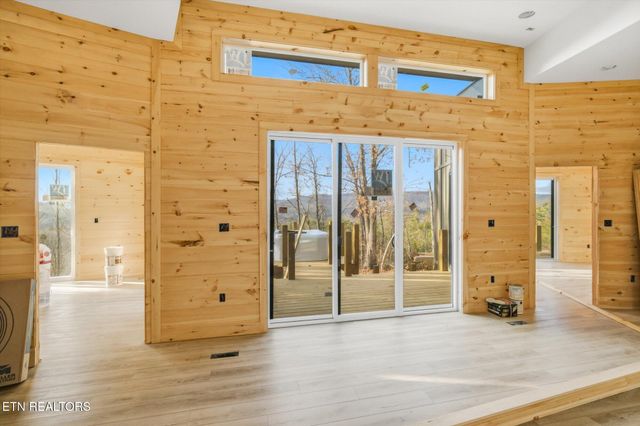 2305 Village Circle, Sevierville, TN 37876