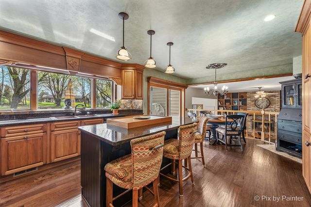 5N411 Harvest Lane, St. Charles, IL 60175