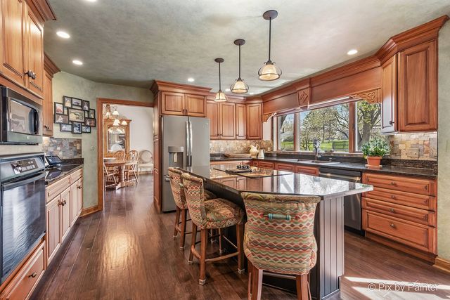 5N411 Harvest Lane, St. Charles, IL 60175