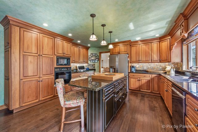 5N411 Harvest Lane, St. Charles, IL 60175