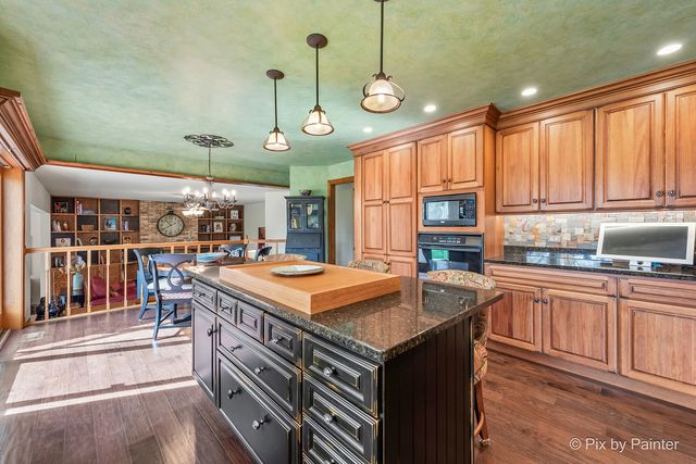 5N411 Harvest Lane, St. Charles, IL 60175