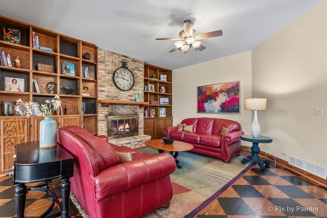 5N411 Harvest Lane, St. Charles, IL 60175