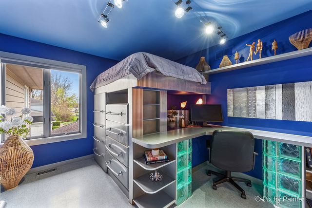 5N411 Harvest Lane, St. Charles, IL 60175
