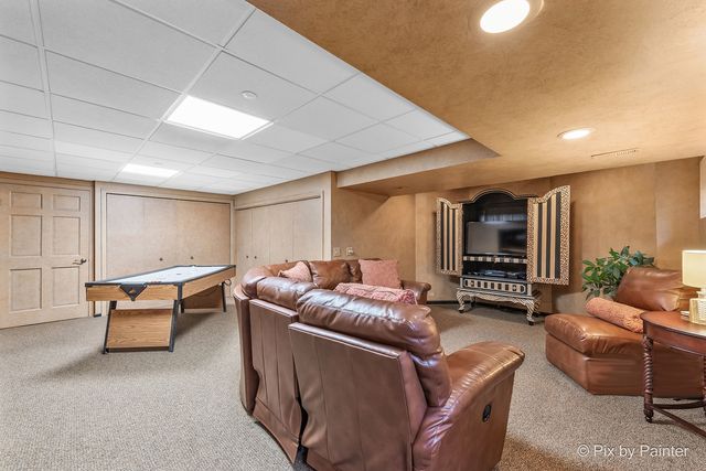5N411 Harvest Lane, St. Charles, IL 60175