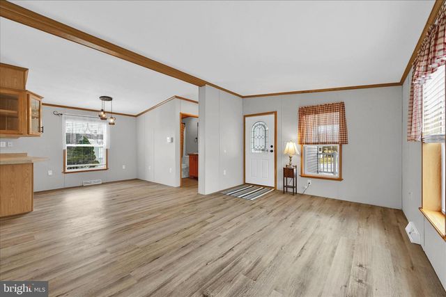 126 BROWNSTONE PARK, Hummelstown, PA 17036