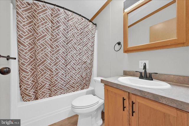 126 BROWNSTONE PARK, Hummelstown, PA 17036