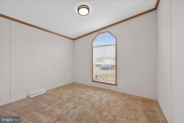 126 BROWNSTONE PARK, Hummelstown, PA 17036