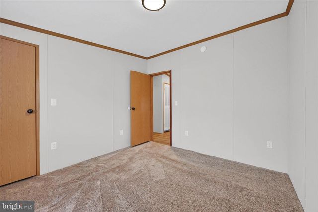 126 BROWNSTONE PARK, Hummelstown, PA 17036