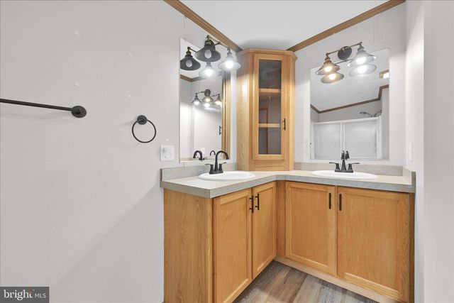 126 BROWNSTONE PARK, Hummelstown, PA 17036