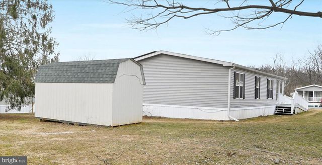 126 BROWNSTONE PARK, Hummelstown, PA 17036