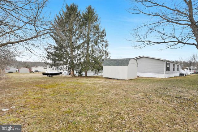 126 BROWNSTONE PARK, Hummelstown, PA 17036