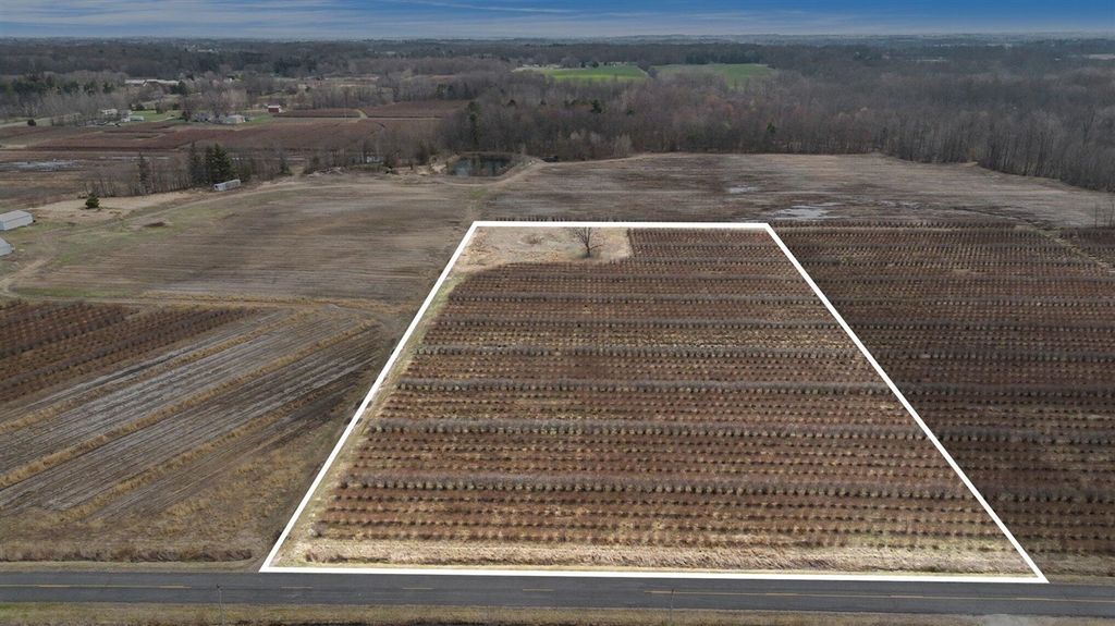 45601 72nd Street, Watervliet, MI 49098