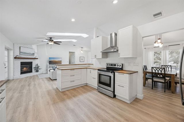 16045 HARBAR OAKS DRIVE, Montverde, FL 34756