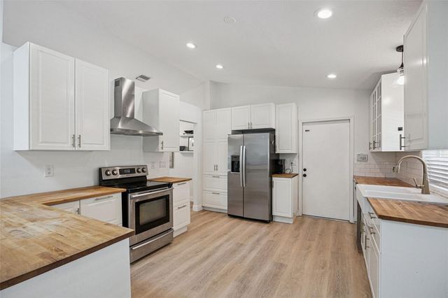 16045 HARBAR OAKS DRIVE, Montverde, FL 34756