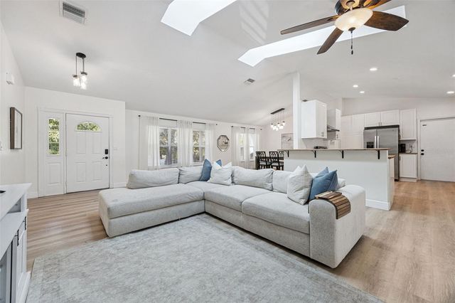 16045 HARBAR OAKS DRIVE, Montverde, FL 34756