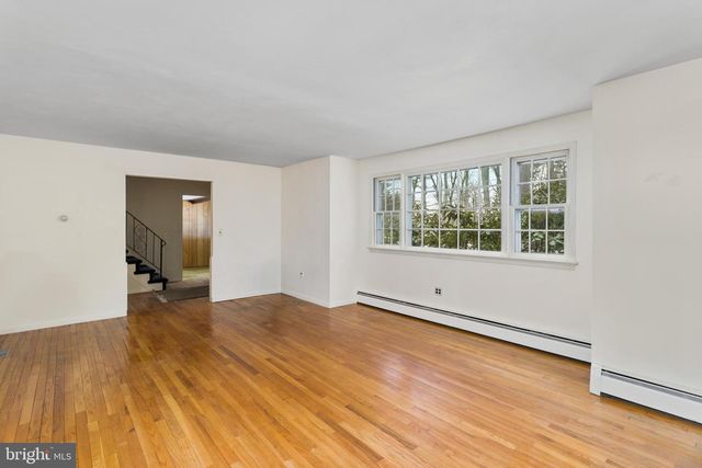 11 MOUNTAIN VIEW, Ewing, NJ 08628