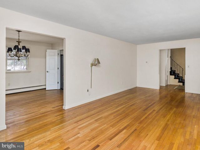 11 MOUNTAIN VIEW, Ewing, NJ 08628