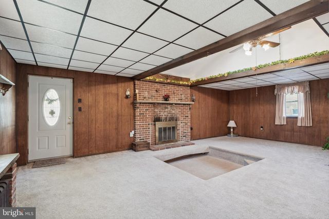 128 W ELM AVE, Lindenwold, NJ 08021