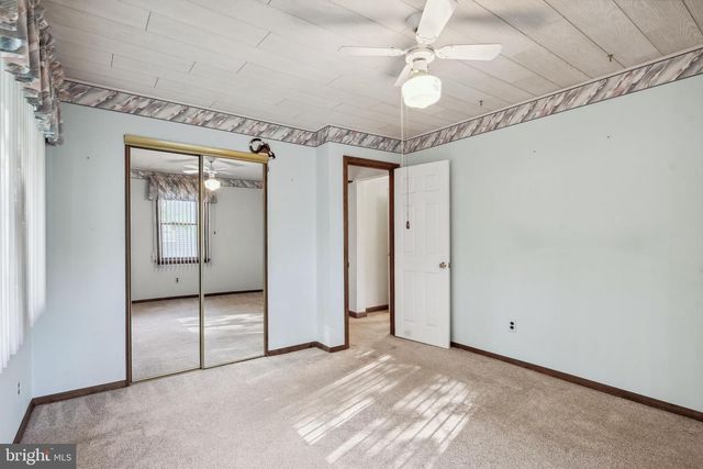 128 W ELM AVE, Lindenwold, NJ 08021