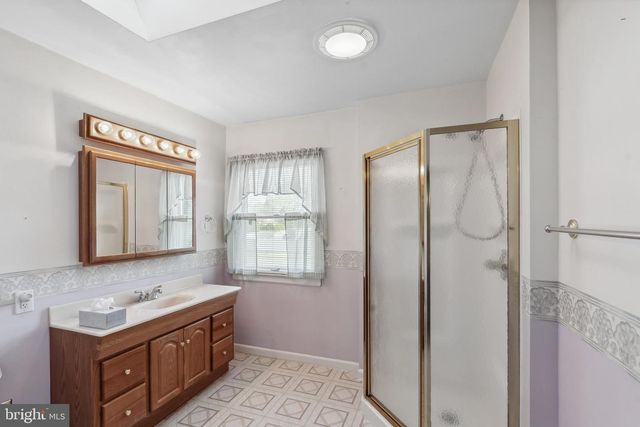 128 W ELM AVE, Lindenwold, NJ 08021