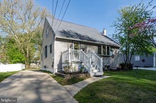 128 W ELM AVE, Lindenwold, NJ 08021