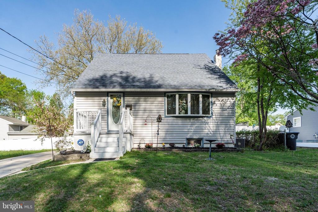 128 W ELM AVE, Lindenwold, NJ 08021