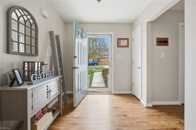 4253 Birdella DR, Williamsburg, VA 23188