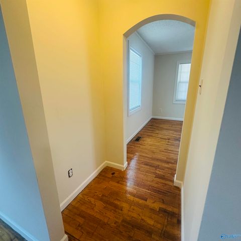 225 NW 8th Avenue, Decatur, AL 35601