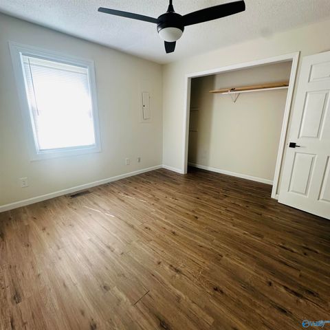 225 NW 8th Avenue, Decatur, AL 35601