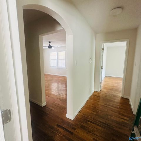 225 NW 8th Avenue, Decatur, AL 35601
