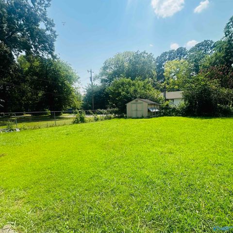 225 NW 8th Avenue, Decatur, AL 35601