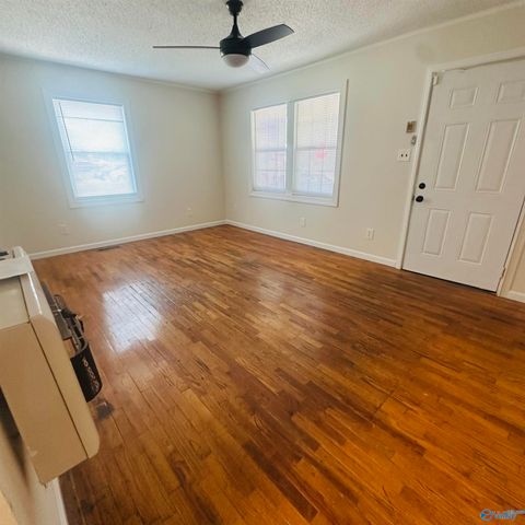 225 NW 8th Avenue, Decatur, AL 35601