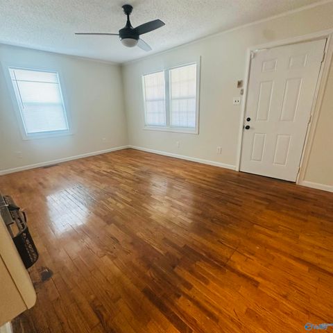 225 NW 8th Avenue, Decatur, AL 35601