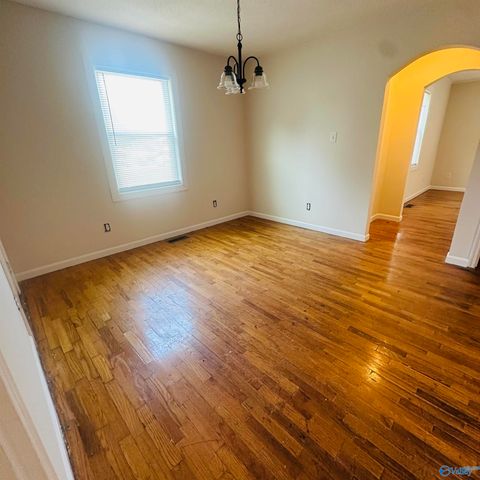 225 NW 8th Avenue, Decatur, AL 35601
