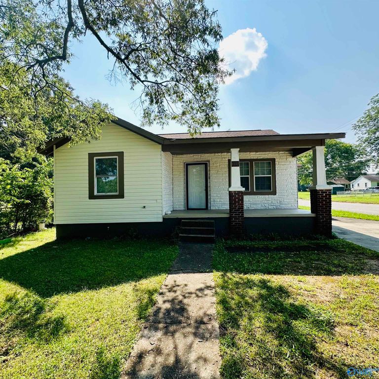 225 NW 8th Avenue, Decatur, AL 35601
