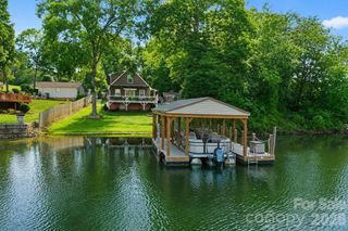 6208 Vandresser Point, Hickory, NC 28601