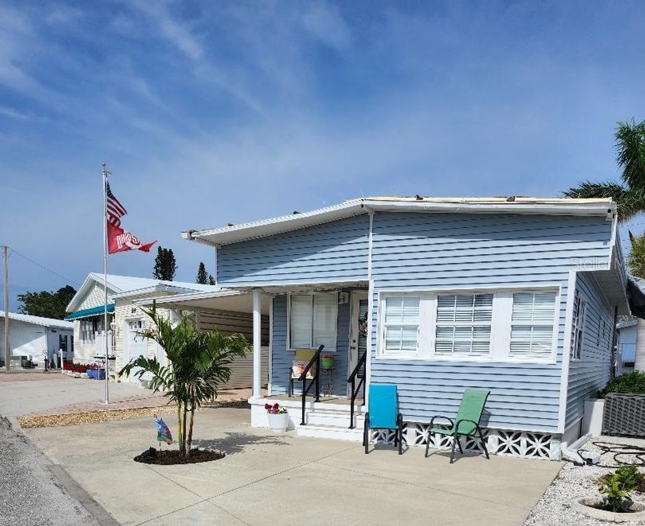 2207 INDIANA AVENUE, Bradenton, FL 34207