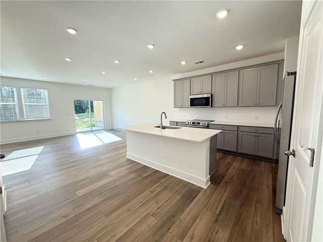 546 East Rope Mill, Holly Springs, GA 30115