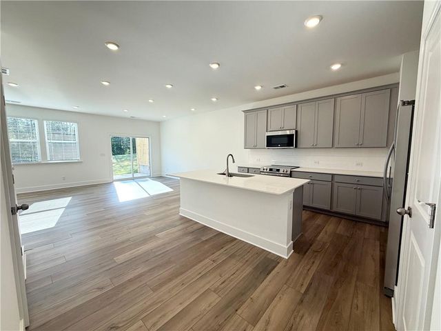 546 East Rope Mill, Holly Springs, GA 30115
