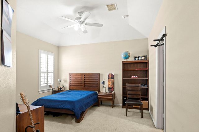 2415 Hendricks Lakes Drive, Spring, TX 77388