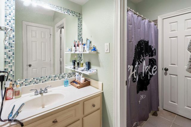 2415 Hendricks Lakes Drive, Spring, TX 77388