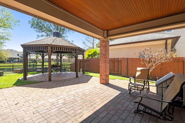 2415 Hendricks Lakes Drive, Spring, TX 77388