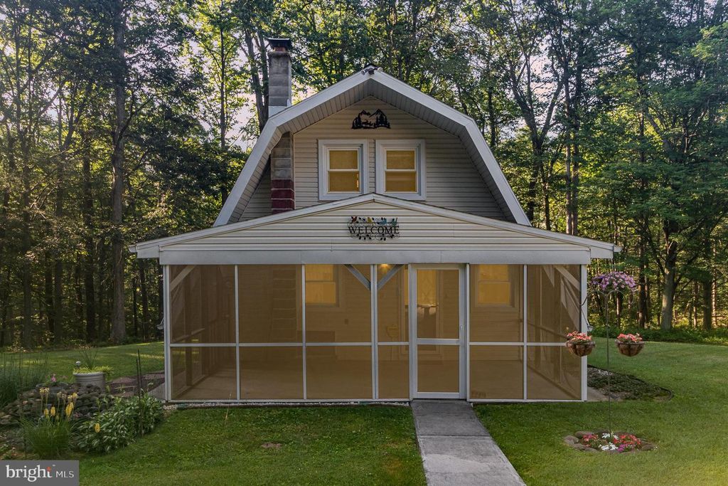 34 N GRANTHAM RD, Dillsburg, PA 17019