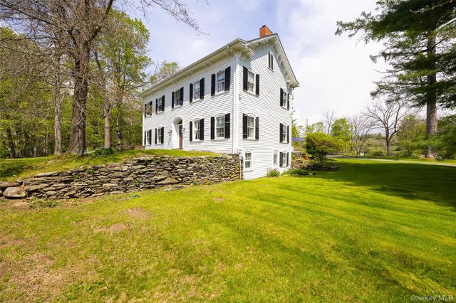 5548 Route 82, Clinton Corners, NY 12514