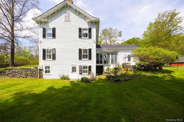 5548 Route 82, Clinton Corners, NY 12514