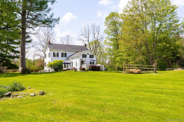 5548 Route 82, Clinton Corners, NY 12514