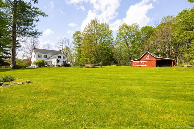 5548 Route 82, Clinton Corners, NY 12514